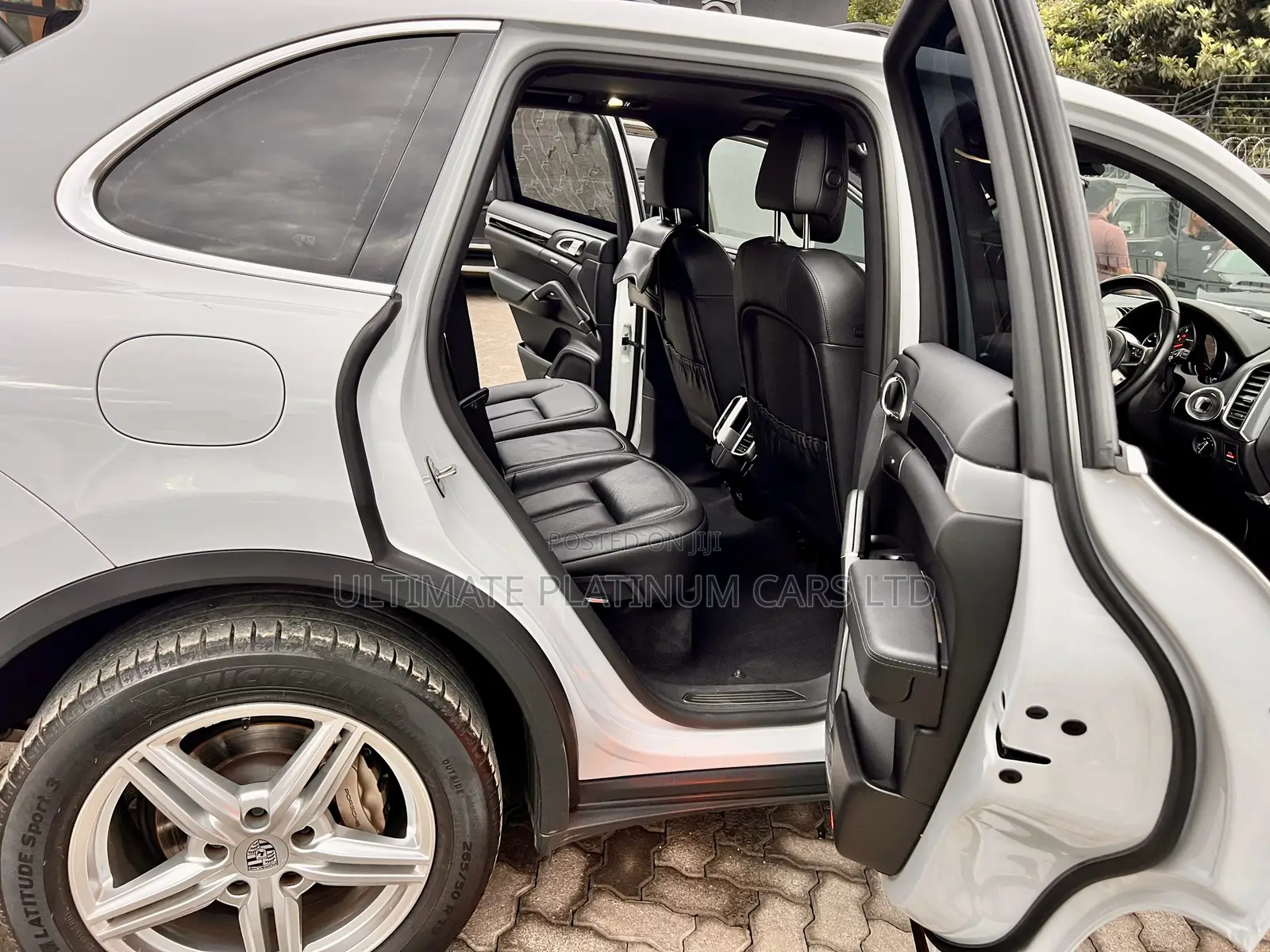Porsche Cayenne Platinum Edition AWD 2017 White
