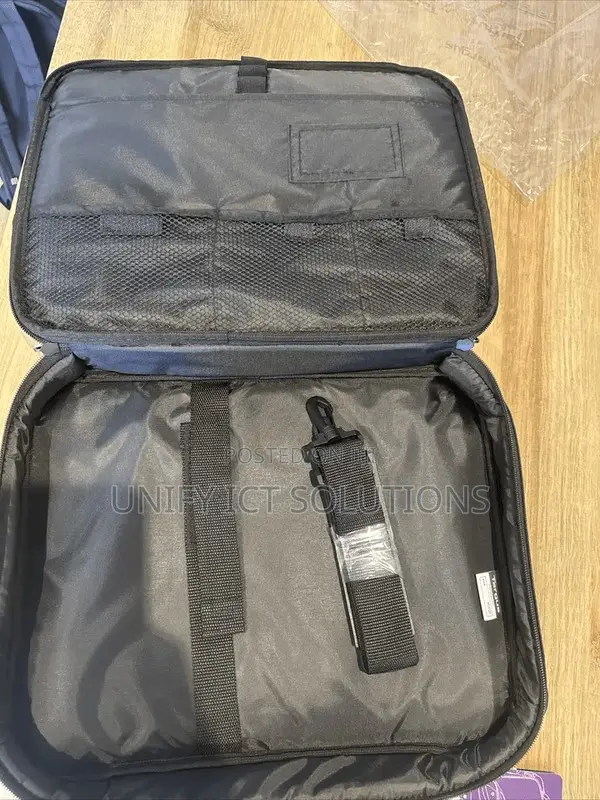 Targus Classic 15.6" Clamshell Laptop Carry Case TAR300