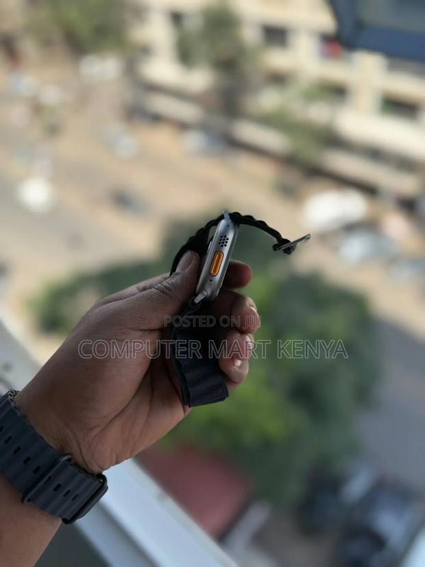 Apple Watch Ultra 49MM - thumbnail 2