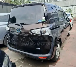 Toyota Sienta 1.5 Hybrid FWD 2018 Brown