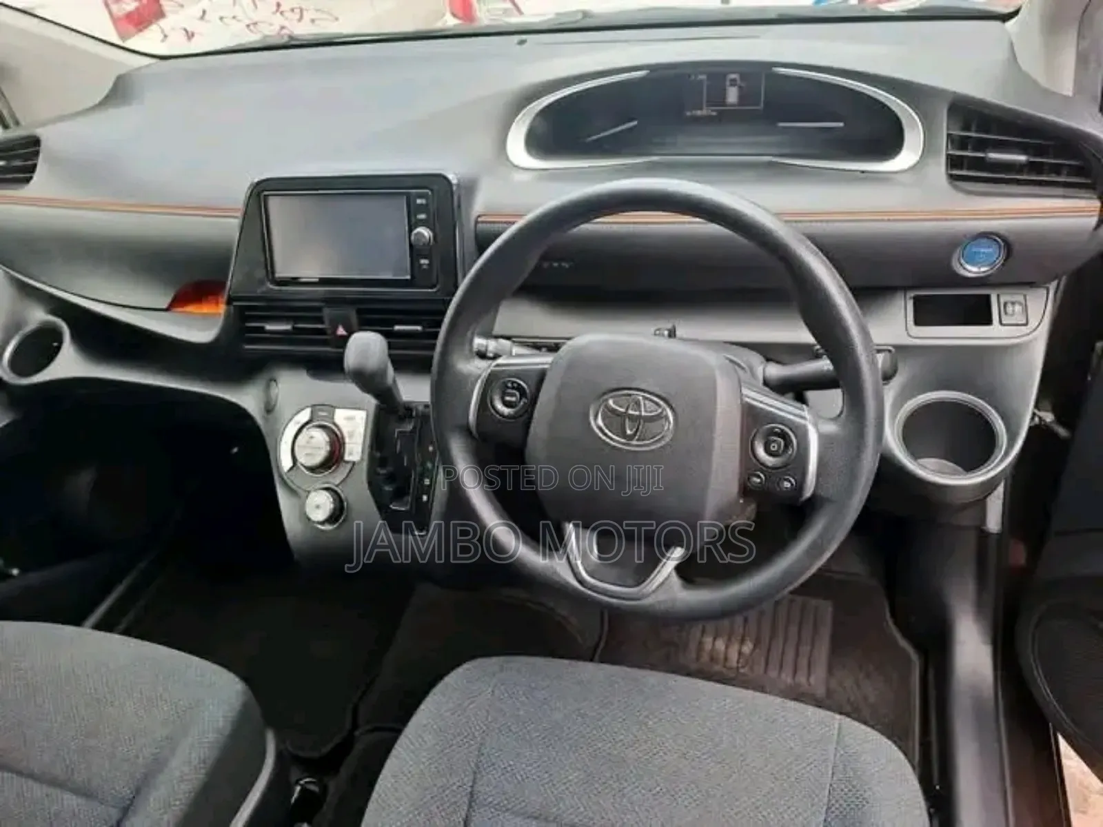 Toyota Sienta 1.5 Hybrid FWD 2018 Brown
