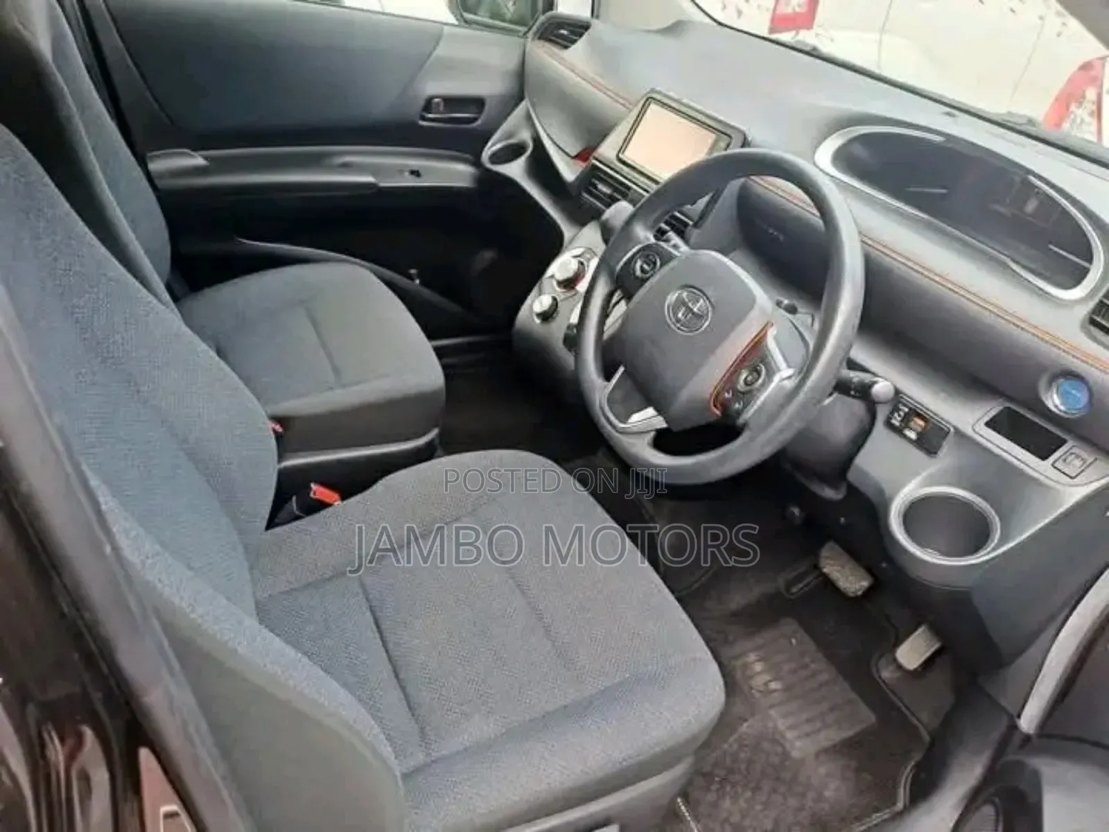 Toyota Sienta 1.5 Hybrid FWD 2018 Brown