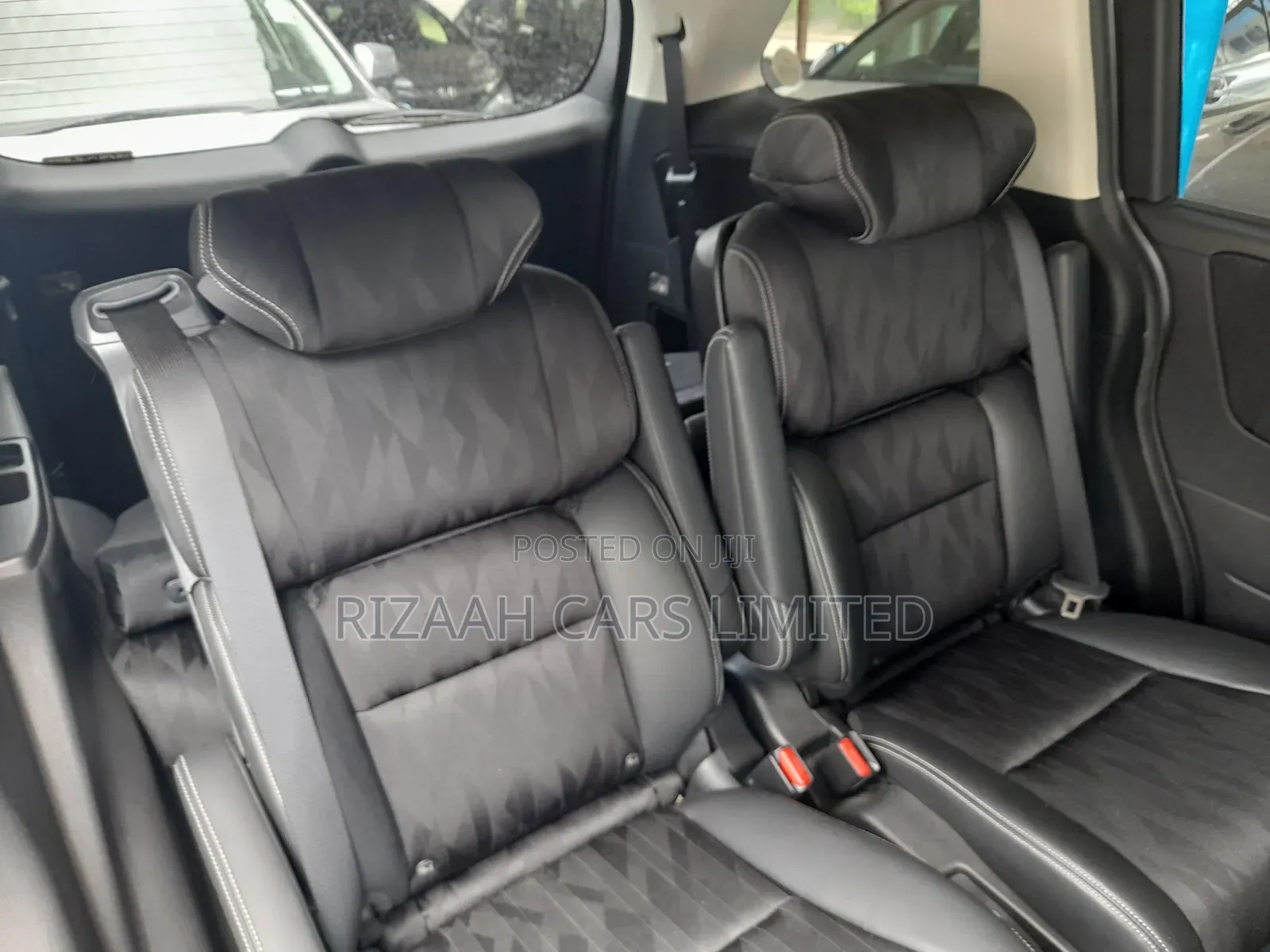 Honda Odyssey 2.0 Hybrid (8 seater) 2017 Silver
