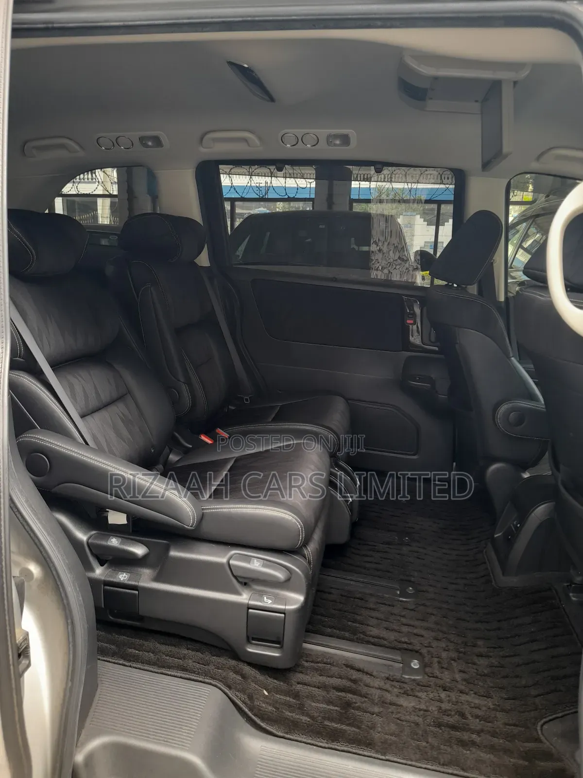 Honda Odyssey 2.0 Hybrid (8 seater) 2017 Silver