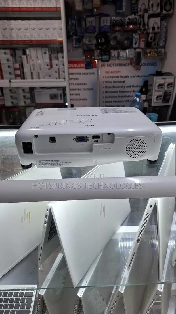 Epson Projector - thumbnail 3