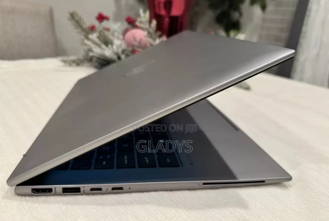 Laptop HP ZBook Firefly 16 G10 16GB Intel Core I5 SSD 512GB
