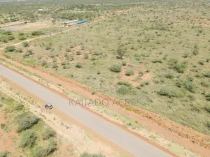 Prime 1 Acre Ewuaso Kedong Town Touching Tarmac