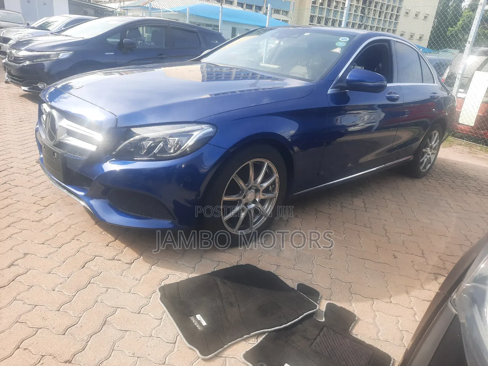 Mercedes-Benz C200 2018 Blue