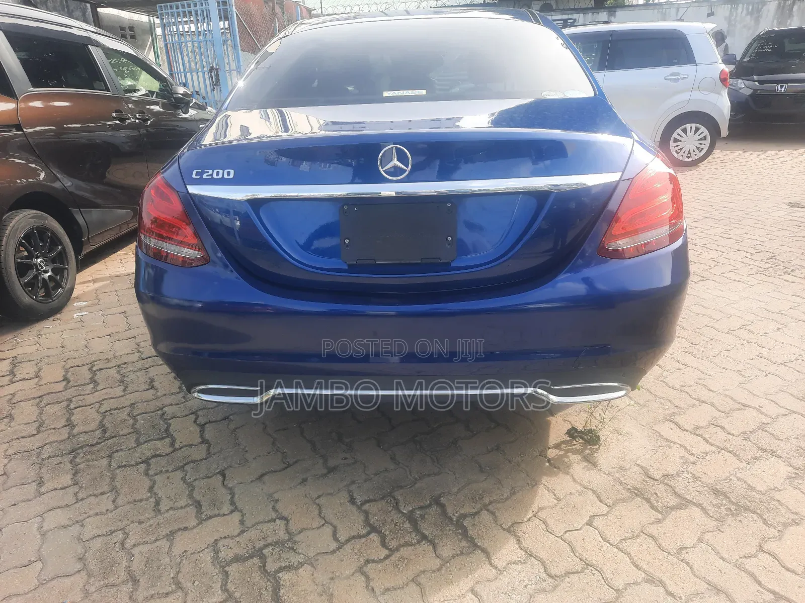 Mercedes-Benz C200 2018 Blue