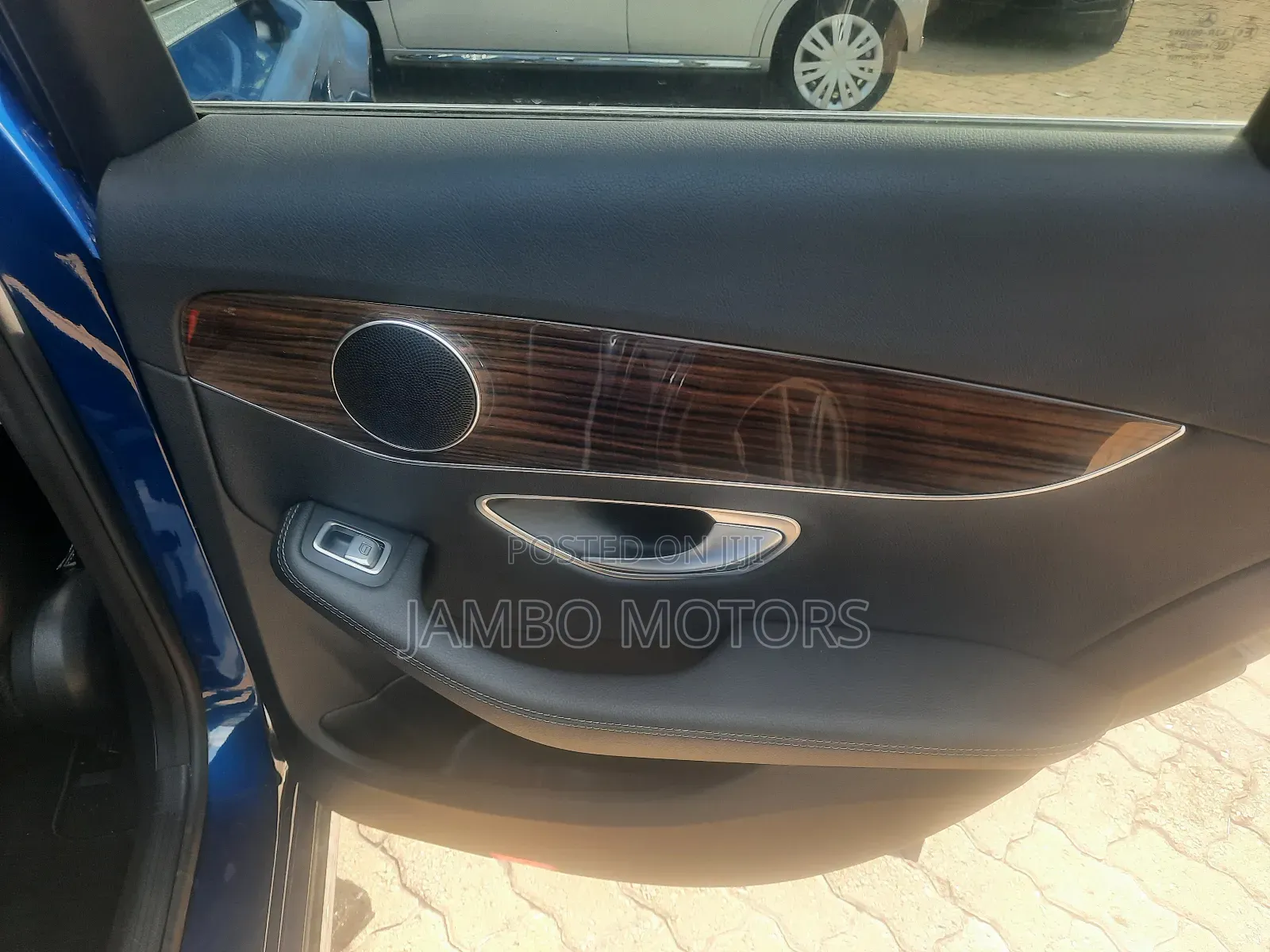Mercedes-Benz C200 2018 Blue