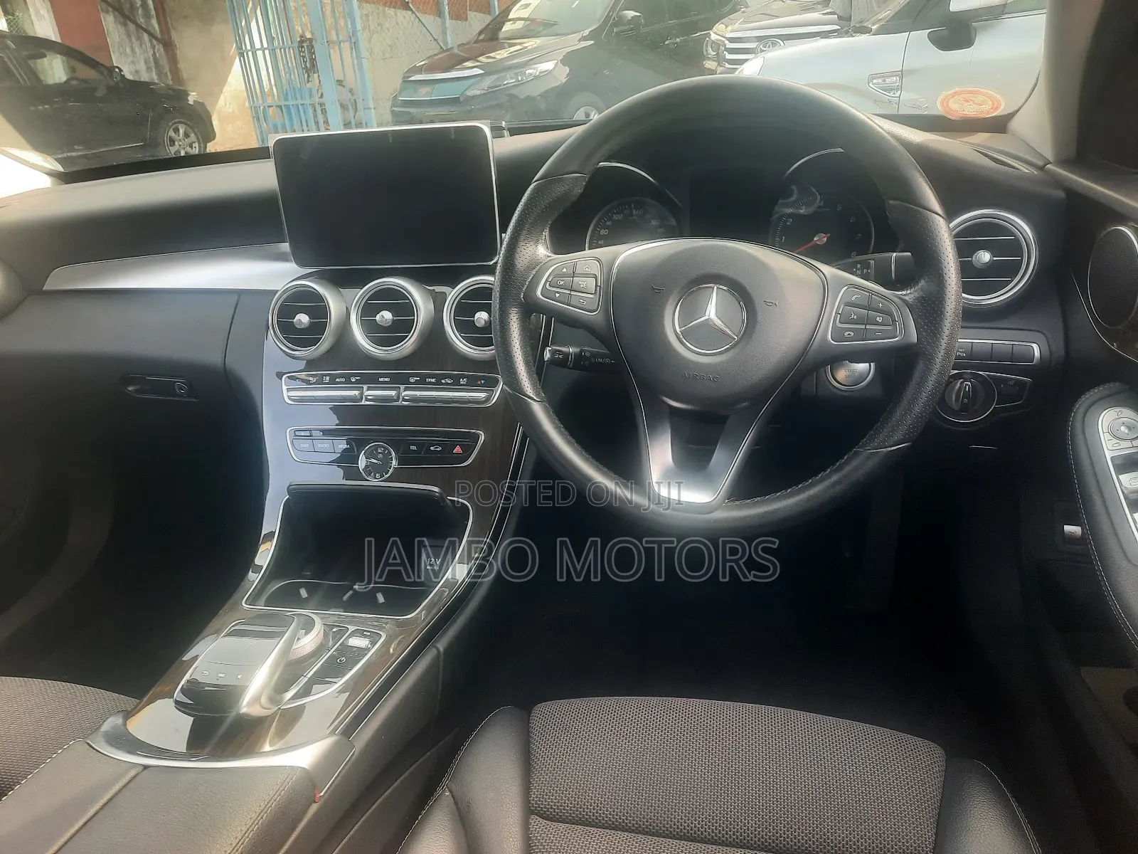Mercedes-Benz C200 2018 Blue