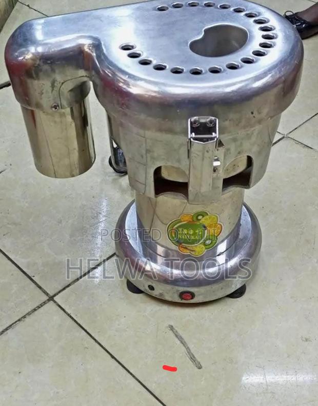 Electric Commercial Juice Extractor/Juicer Machine