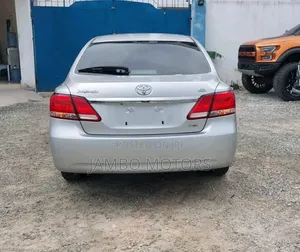 Toyota Premio 2.0 FWD 2018 Silver