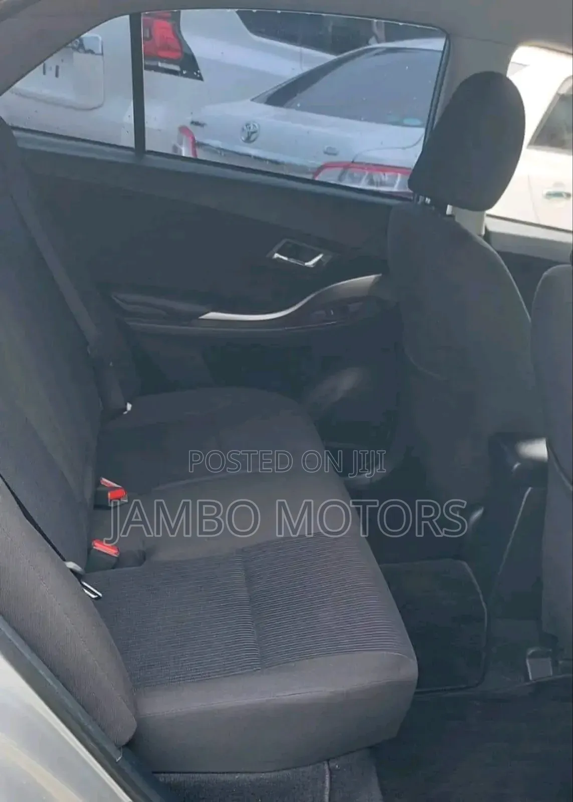 Toyota Premio 2.0 FWD 2018 Silver
