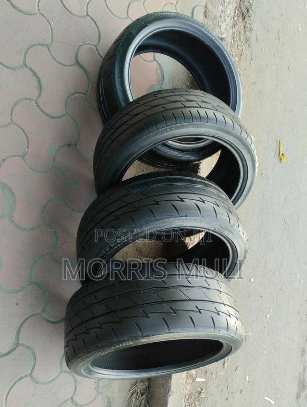 225/40r18 Bridgestone - thumbnail 2