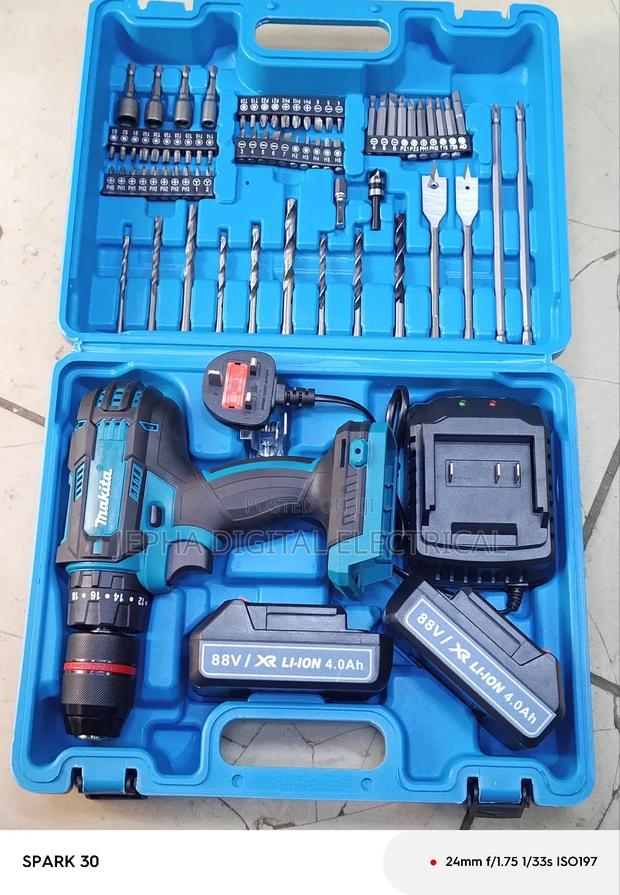 Makita Cordless Hammer Drill With 2 Rechargeable Batteries