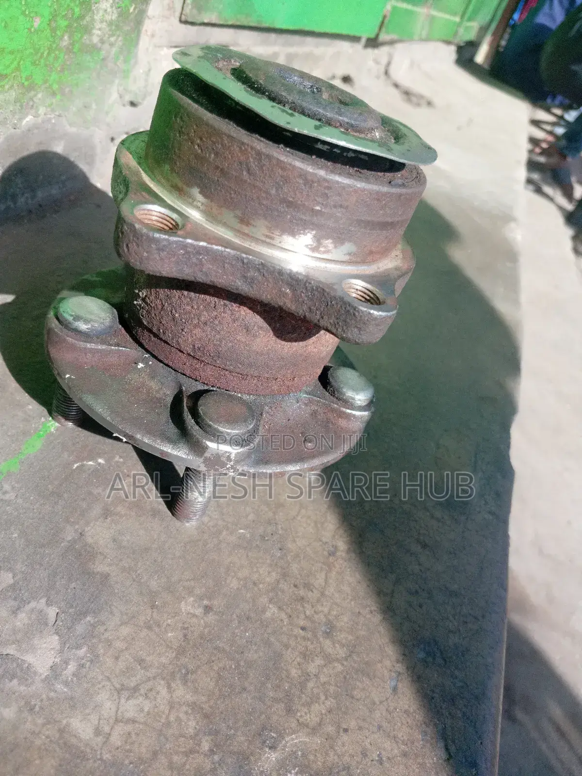 Subaru Extiga 2 Wheel Rear Wheel Hurb