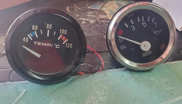 WATER ,SPEED,TEMPERATURE GAUGE/Oil Gauge