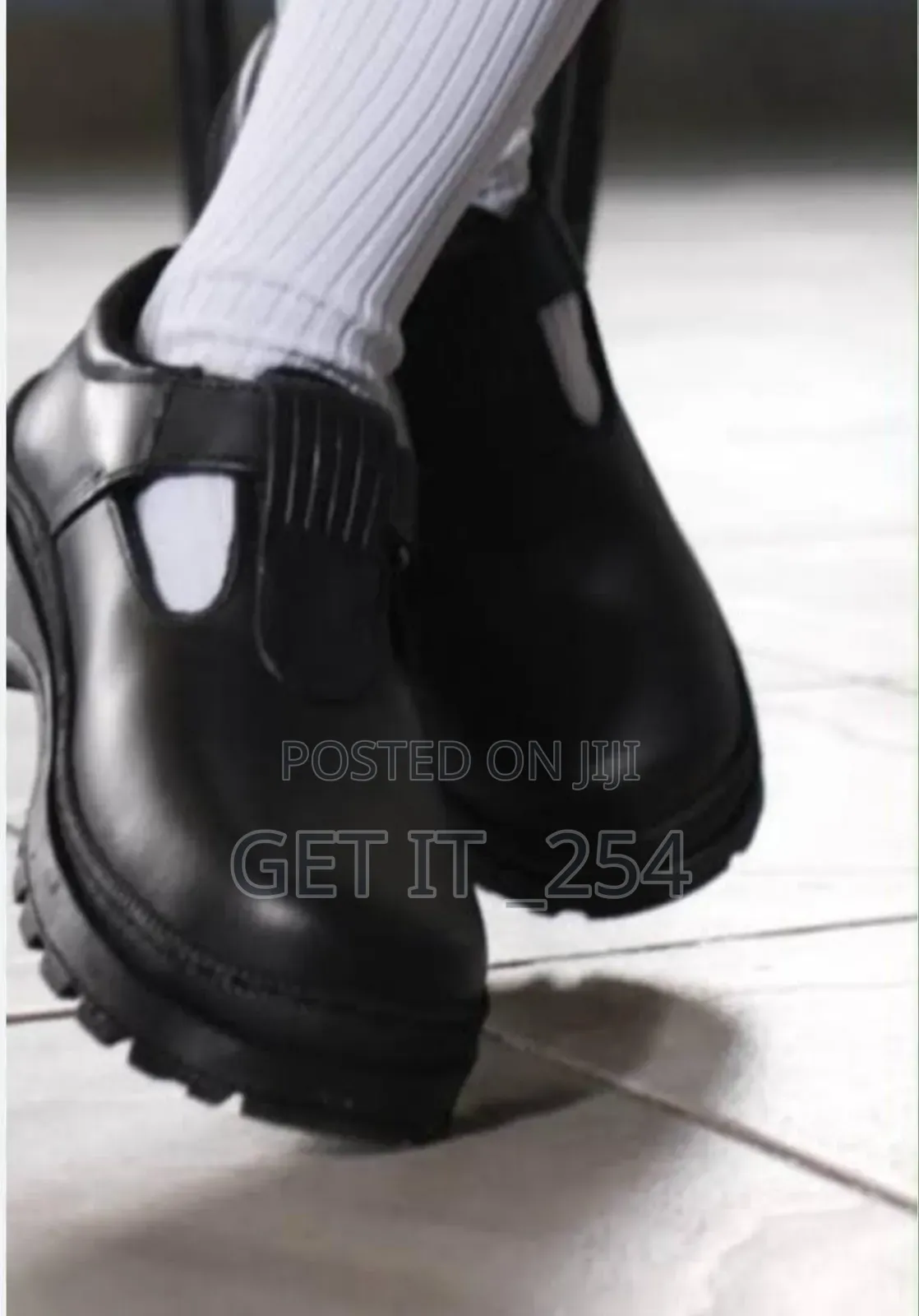 Shupavu Girls 
Genuine Leather /Rubber Sole