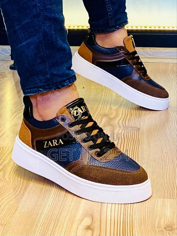 Zara 
Sizes:43/43/43 - main view