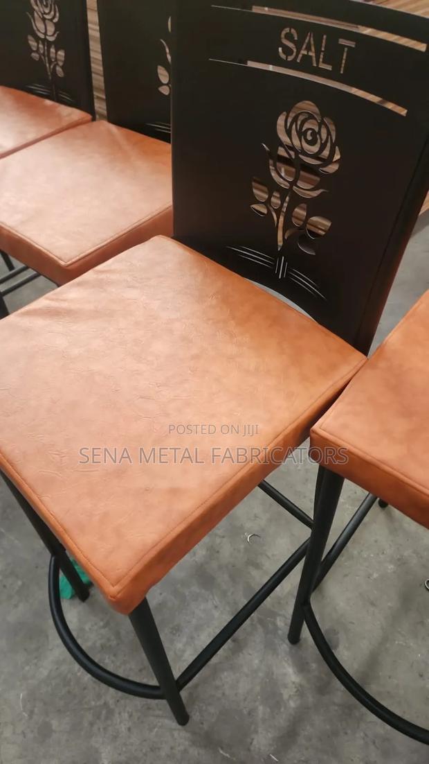 High-Quality Powder-Coated High Stools - thumbnail 3