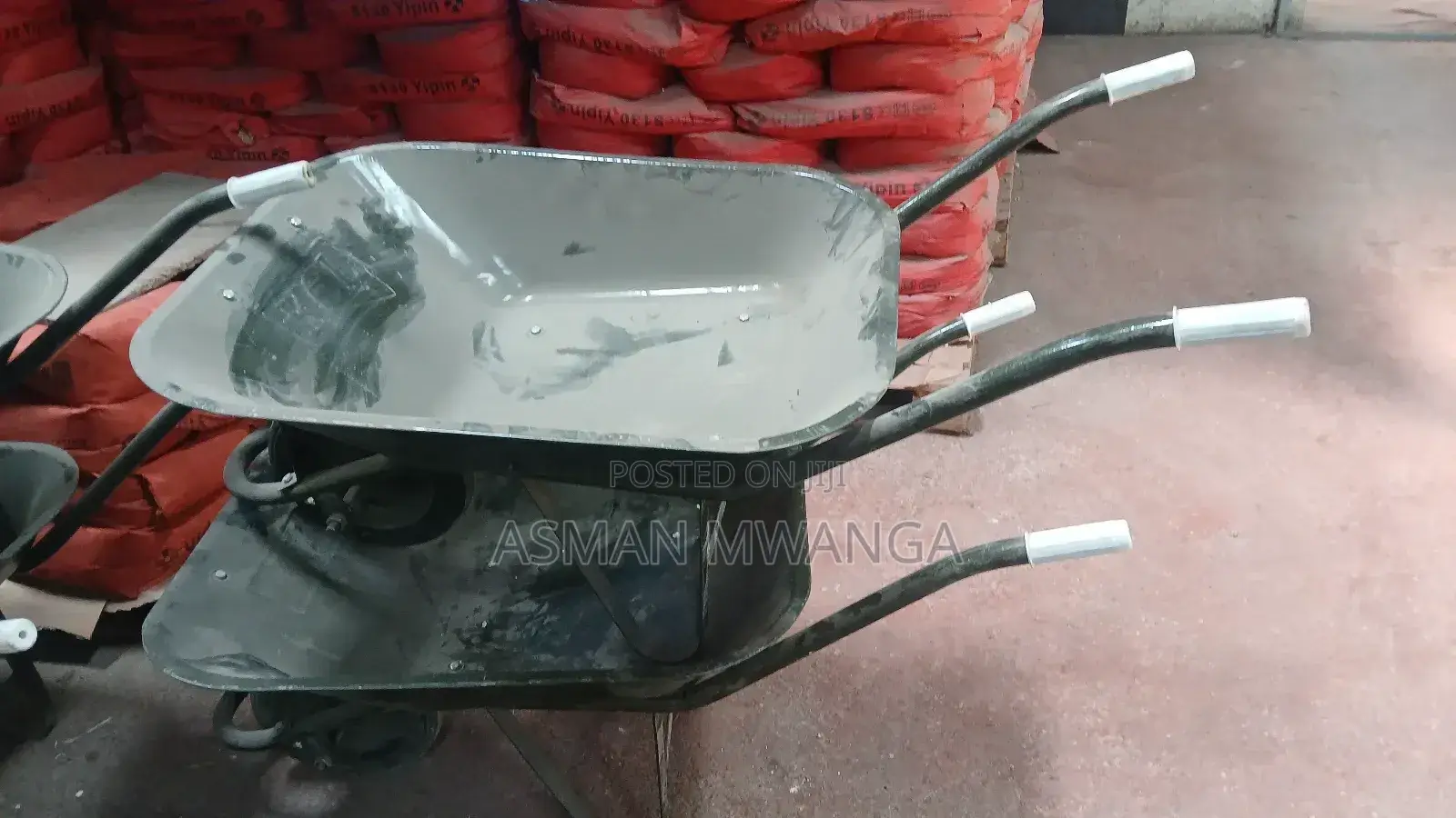 Wheelbarrow Heavy