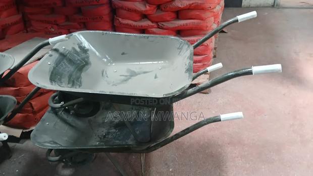 Wheelbarrow Heavy