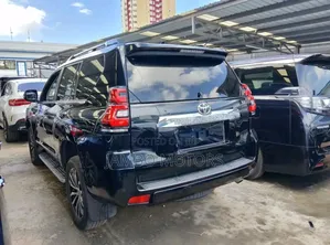 Toyota Land Cruiser Prado 2.7 2018 Black