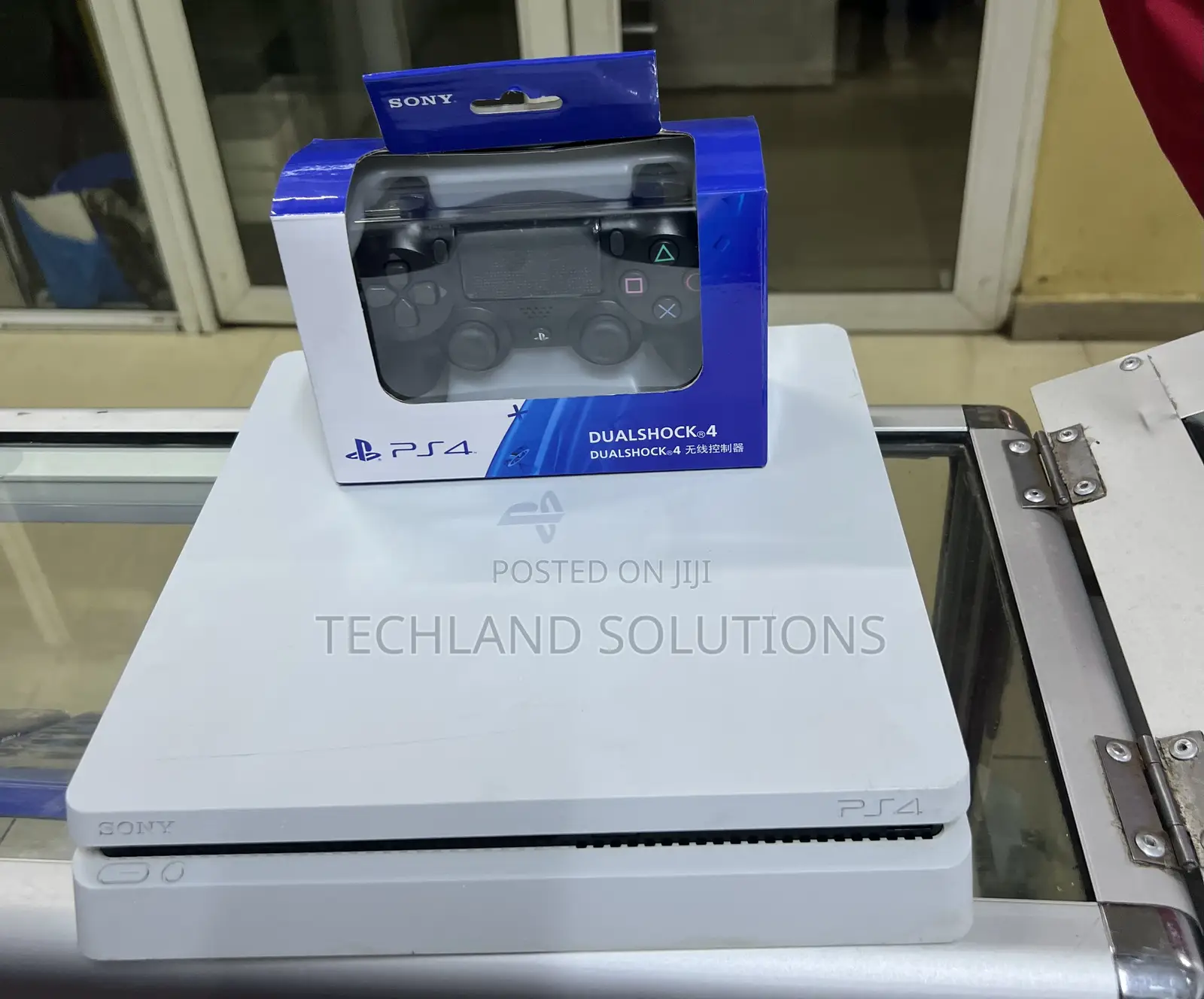 White Sony Ps4 Slim