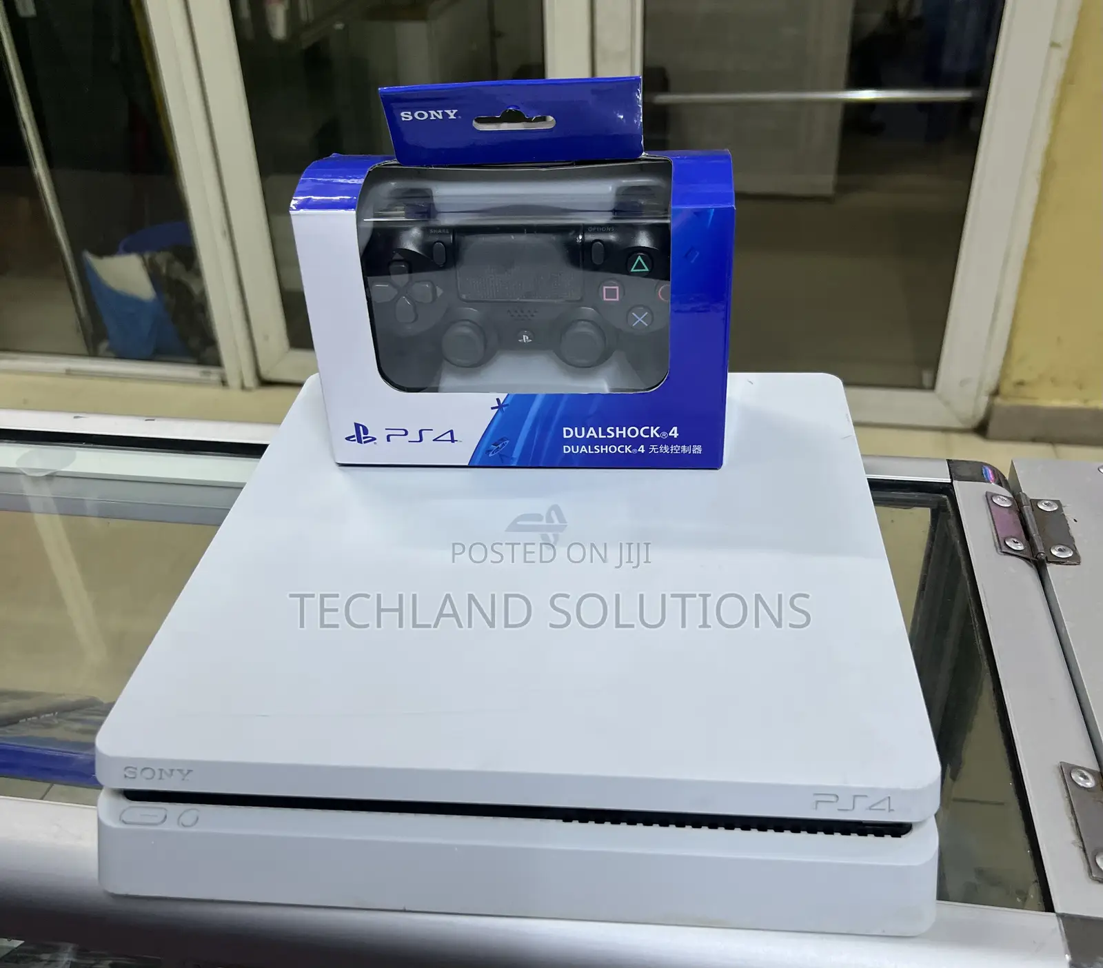 White Sony Ps4 Slim