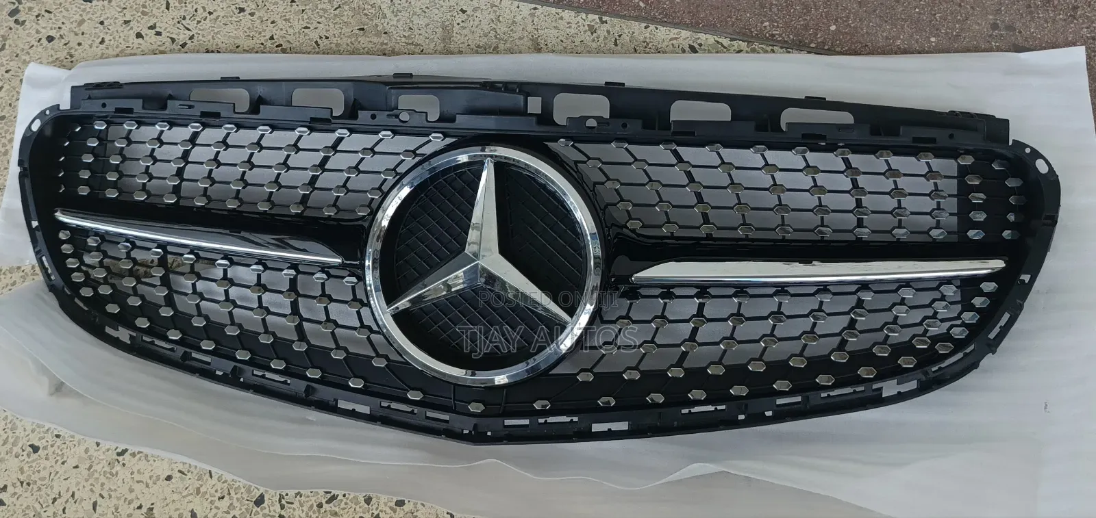 Mercedes E Class W212 Facelift Diamond Bonnet Grille