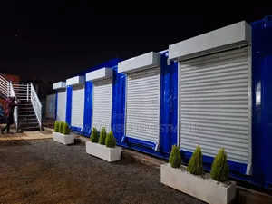 40ft Container 5 Stalls Or 20ft With 3 Stalls Options.