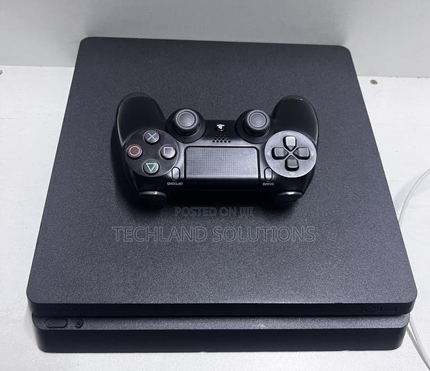 Clean Sony Playstation 4 Slim - thumbnail 3