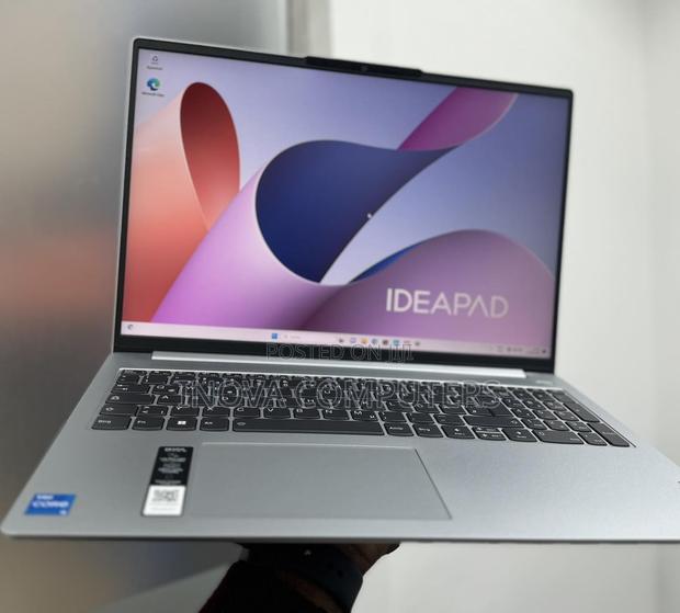 New Laptop Lenovo Ideapad 3 4GB Intel Core I3 SSD 256GB