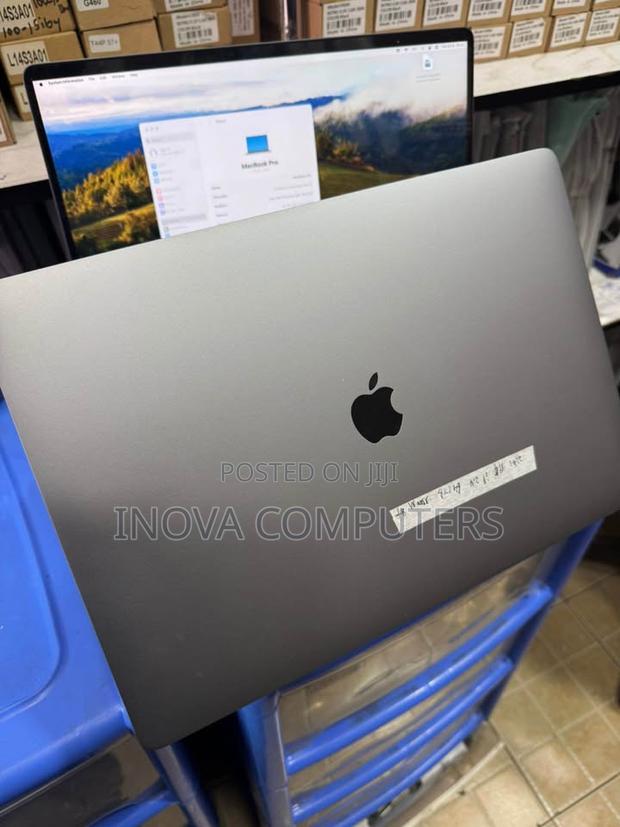 Laptop Apple MacBook Pro 2019 64GB Intel Core I9 SSD 2T - thumbnail 3