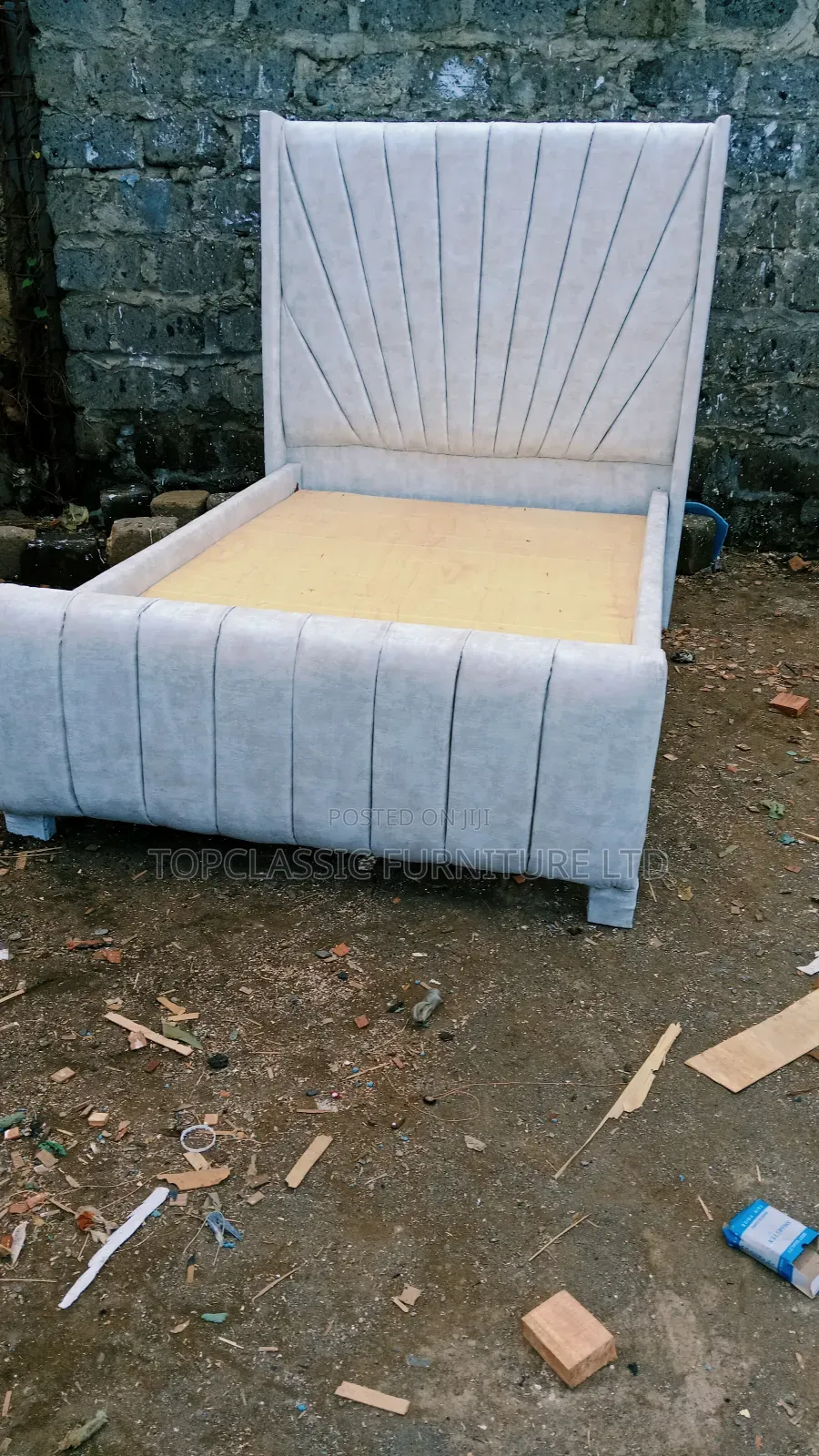 Chester Bed 4x6 Hardwood