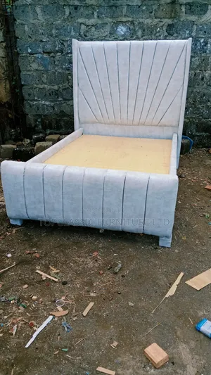 Chester Bed 4x6 Hardwood