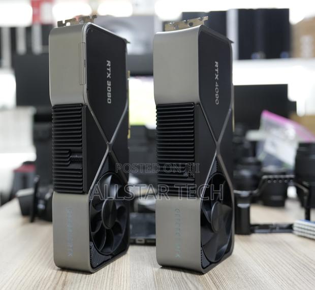 Nvidia Geforce RTX 3090 Founders Edition Graphics Card - thumbnail 2