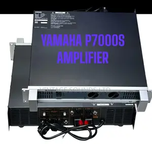 Yamaha P7000S P-Series Power Amplifier (3500 at 4 Ohms)