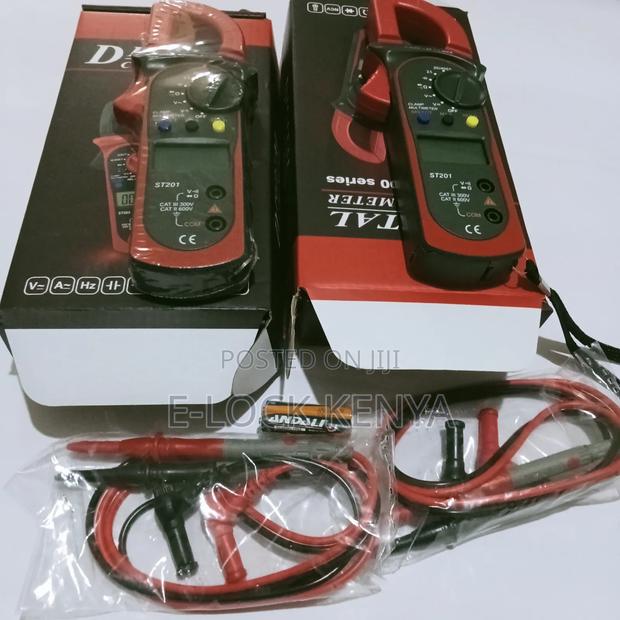 Clamp Meter With Manual Batteries - main view