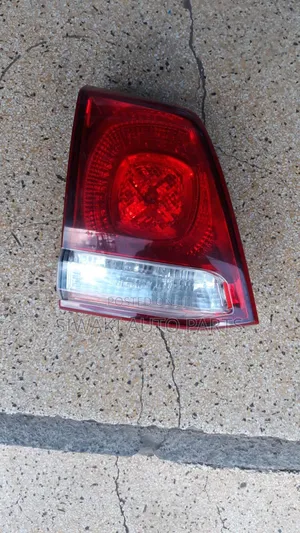 V8 200 Series 2010 Bootlight