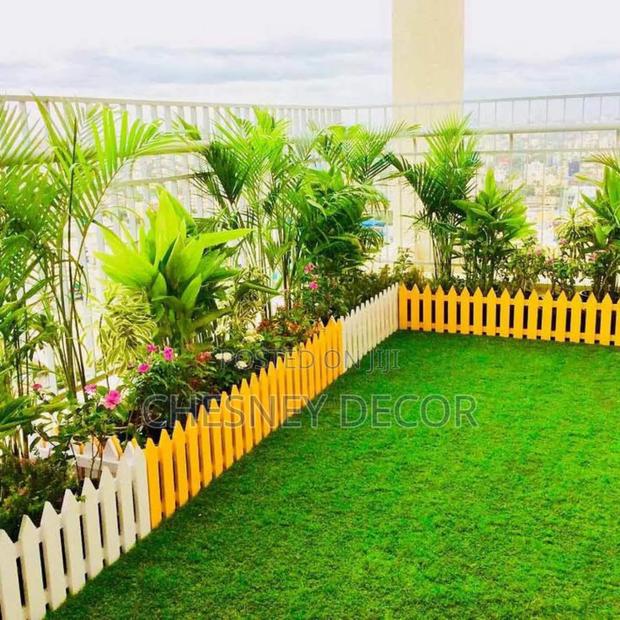 Terrace Grass Carpet - main view