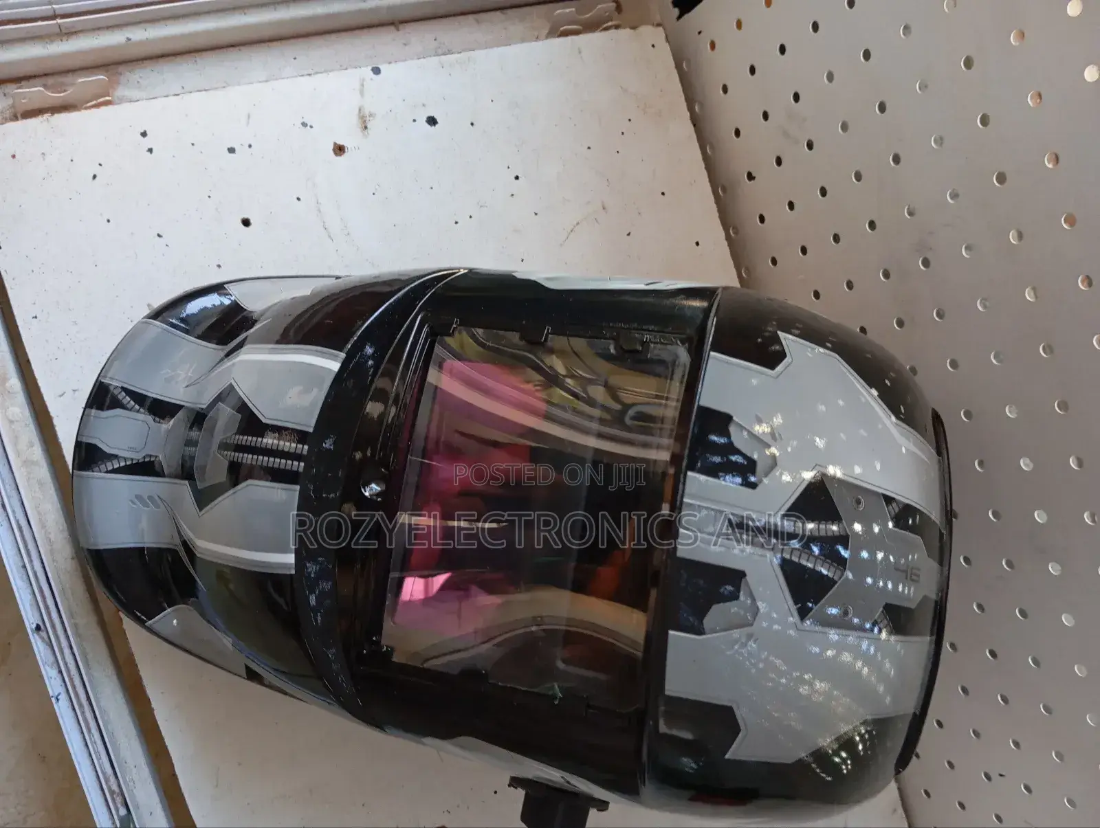 Auto Darkening Welding Helmet