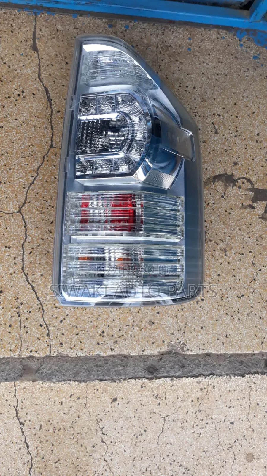 Voxy 2012-2010 Taillight