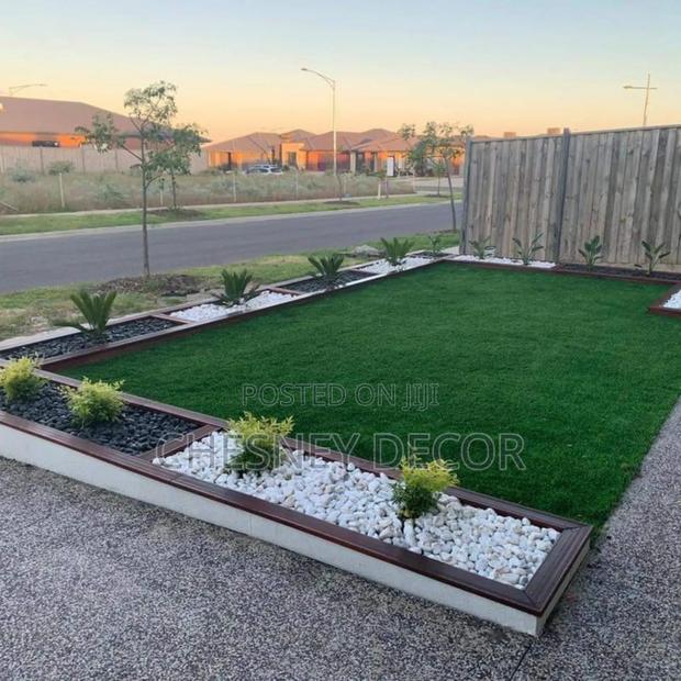 Lush Turf for Open Spaces - main view