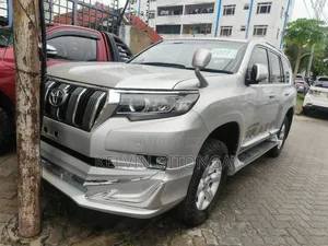 Toyota Land Cruiser Prado 2017 Silver