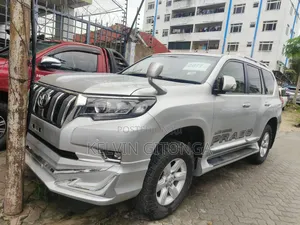 Toyota Land Cruiser Prado 2017 Silver