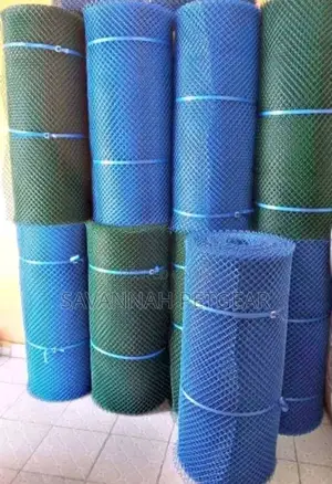 Plastic Poultry Mesh - HDPE Recyclable (Roll: 1m Width X25m)