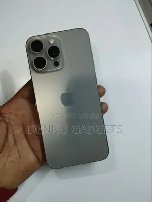 New Apple iPhone 15 Pro Max 256 GB Silver