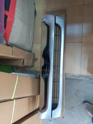 Grille Toyota Hiace 7l 2010 Model  Grey